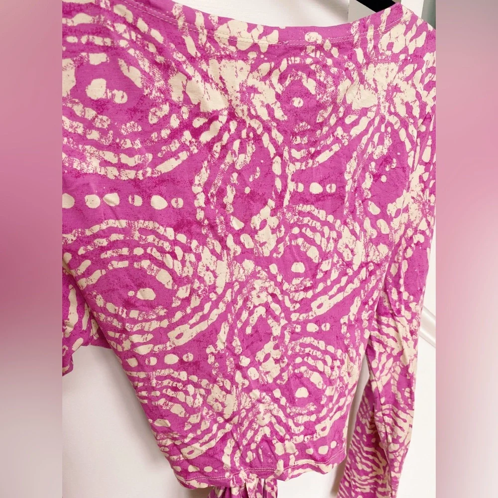 Daily Practice by Anthropologie Cropped Wrap Top in Hot Pink Print Size L - Picture 10 of 14